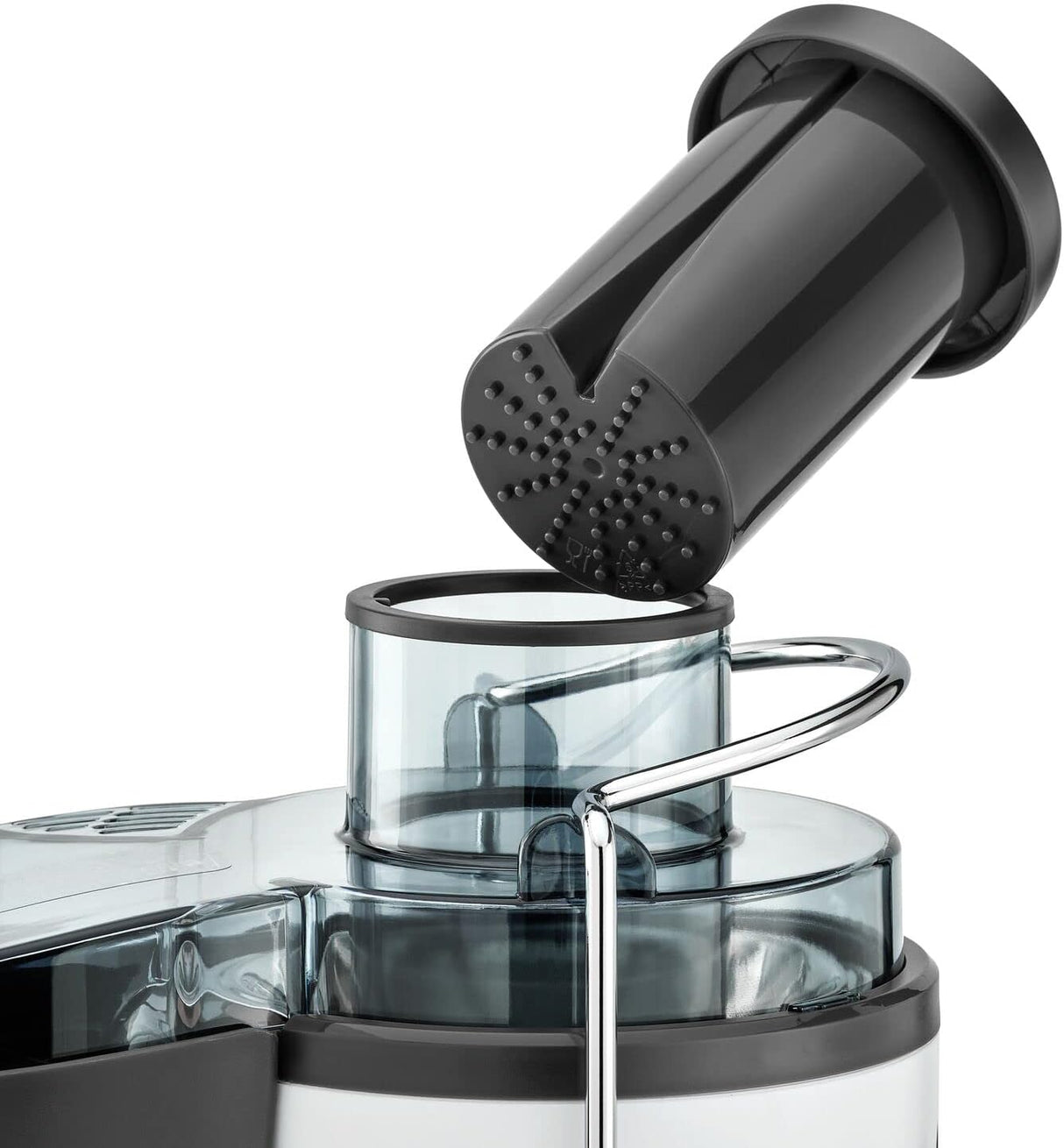 Black+Decker Juice Extractor 600W with 2 Speed Controls 65mm Feeding Chute Dishwasher Safe JE600 B5 White