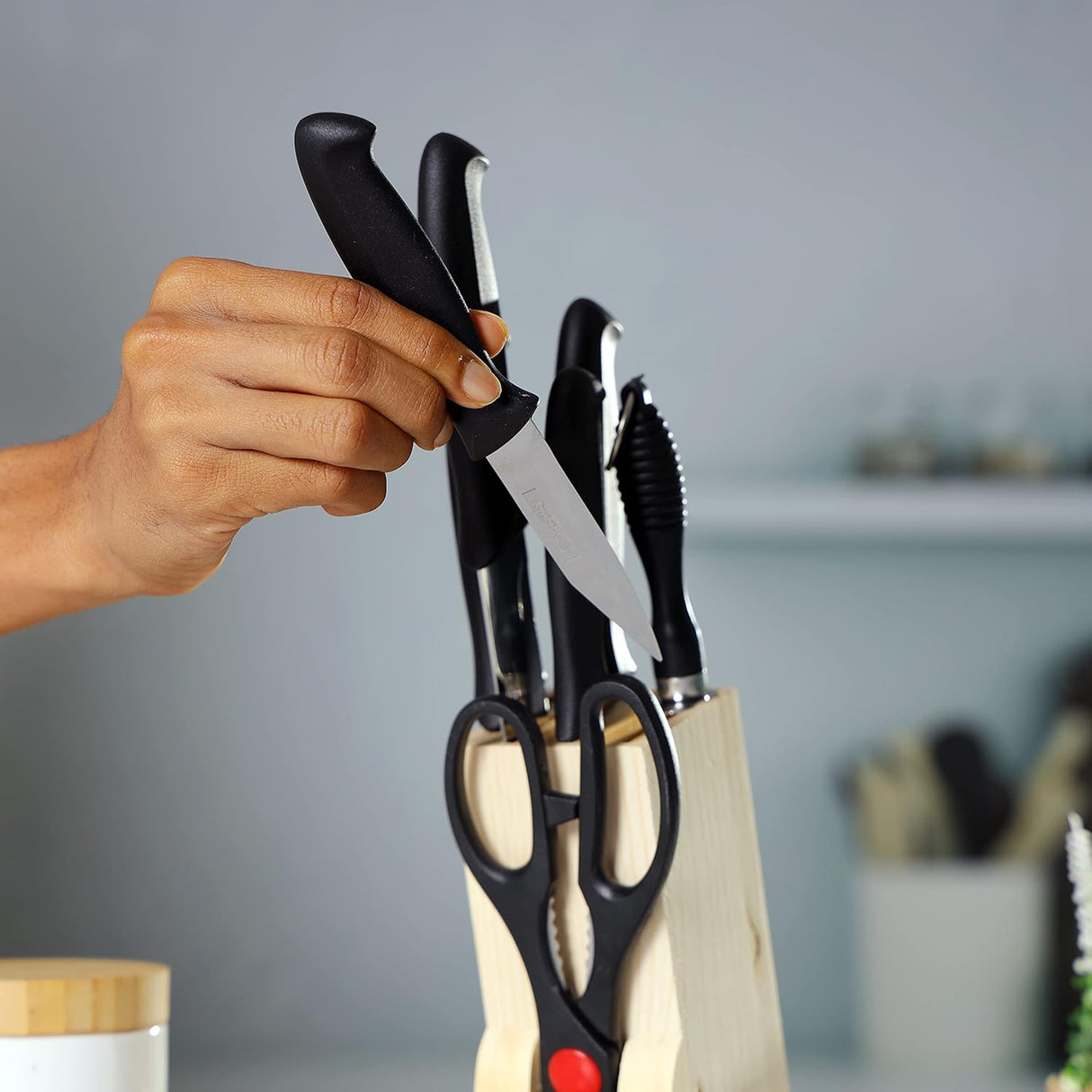 ROYALFORD 8pcs Kitchen Knives Set(3" Paring Knife, 4.8" Utility Knife, 7" Slicer Knife, 7" Bread Knife, 7" Chef Knife, 6.5" Sharpener, Kitchen Scissors 213mm*70mm, Pine Wood Knife Holder 65mm*110mm*205mm), Extra-Sharp Stainless Steel Blades and PP Handles