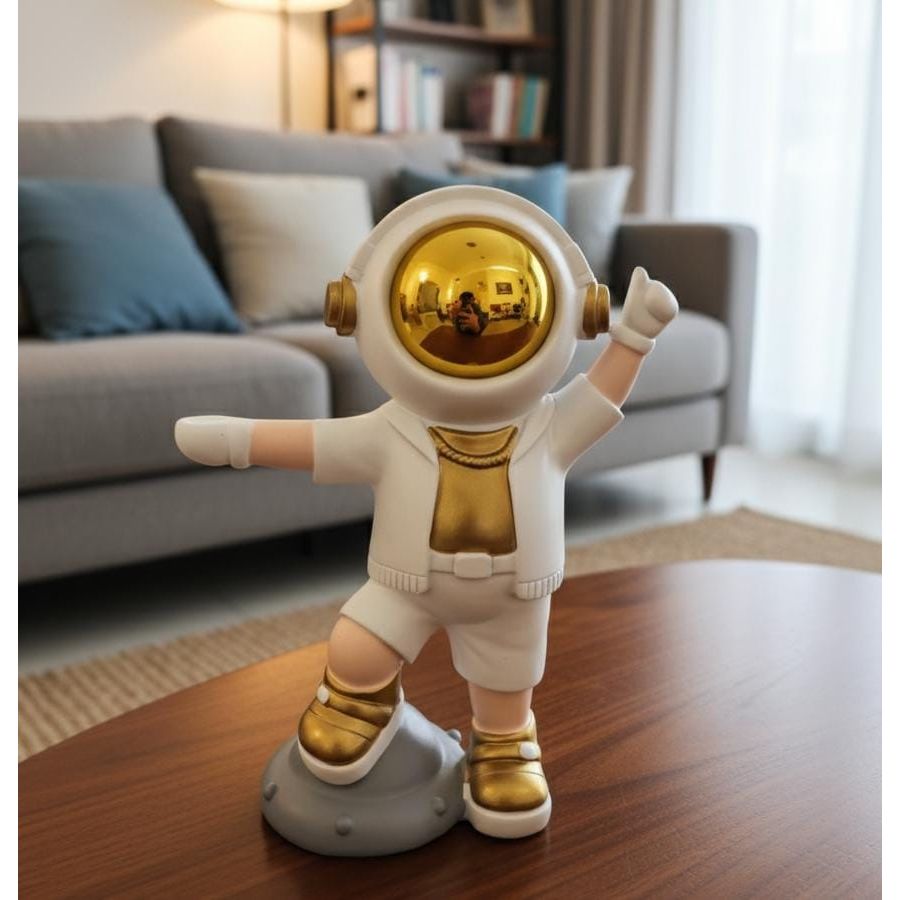 AKDC 21cm Ceramic Astronaut Figurine in White with Gold Finish | Elegant Space - Inspired Modern Decoration - Al Kabayel Discount CentreAKDC 21cm Ceramic Astronaut Figurine in White with Gold Finish | Elegant Space - Inspired Modern DecorationHome Décor AccentsAKDCAl Kabayel Discount Centre