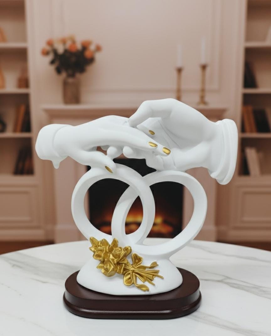 AKDC 23×23cm Ceramic Hands Sculpture in White with Gold Detailing | Luxury Modern Art Home Decoration Piece - Al Kabayel Discount CentreAKDC 23×23cm Ceramic Hands Sculpture in White with Gold Detailing | Luxury Modern Art Home Decoration PieceHome Décor AccentsAKDCAl Kabayel Discount Centre