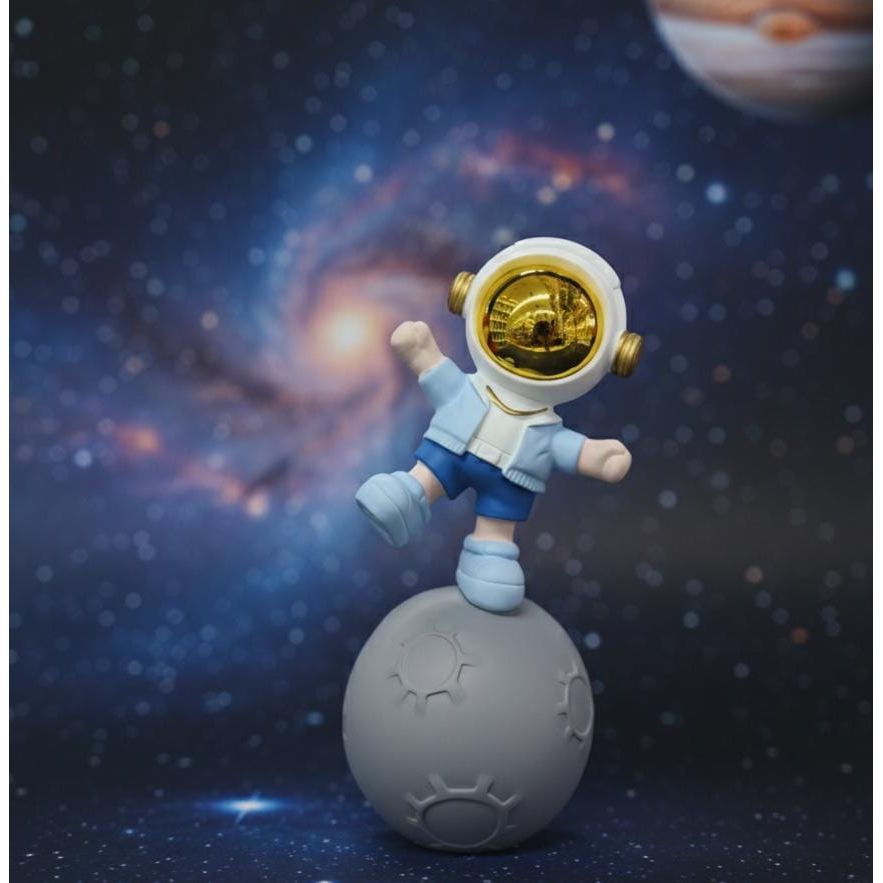 AKDC 24cm Ceramic Astronaut Balancing on Moon Décor in Blue and White | Decorative Astronaut Figure for Modern Décor - Al Kabayel Discount CentreAKDC 24cm Ceramic Astronaut Balancing on Moon Décor in Blue and White | Decorative Astronaut Figure for Modern DécorHome Décor AccentsAKDCAl Kabayel Discount Centre