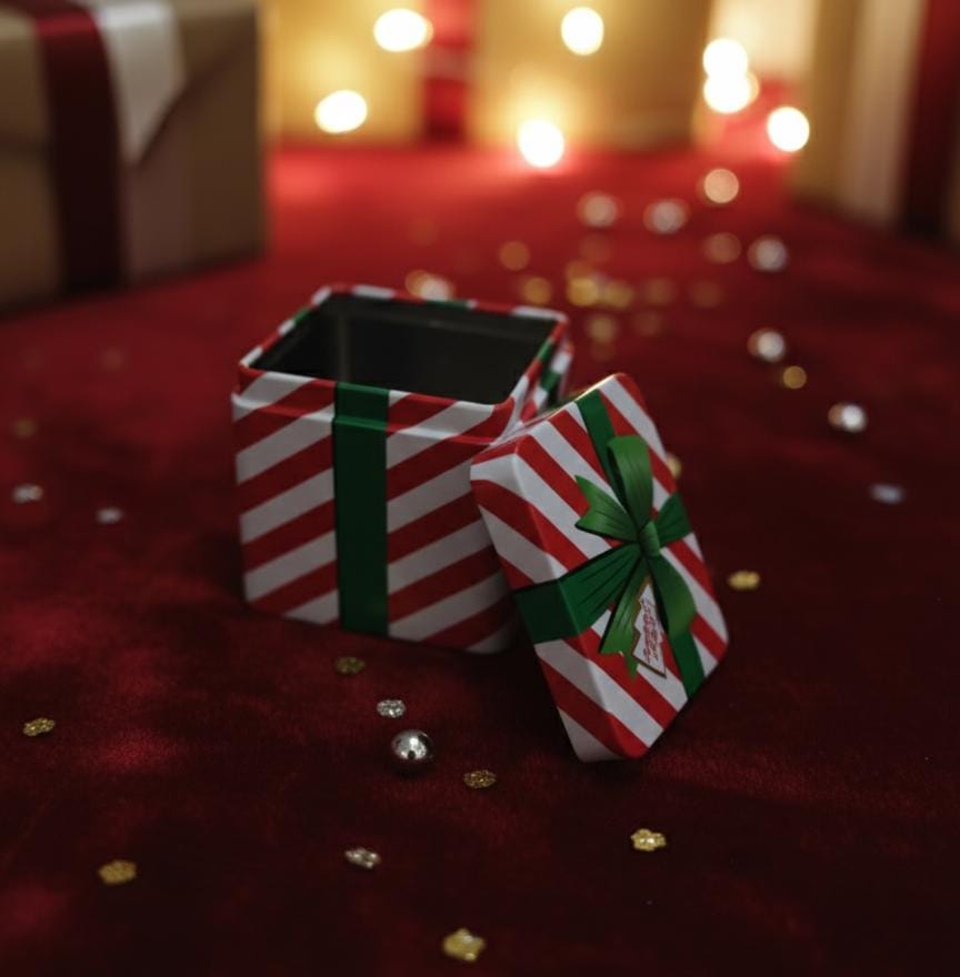 AKDC 8cm Red, White & Green Bow Square Candy Box | Stylish Christmas Gift Packaging Box - Al Kabayel Discount CentreAKDC 8cm Red, White & Green Bow Square Candy Box | Stylish Christmas Gift Packaging BoxHome Décor AccentsAKDCAl Kabayel Discount Centre