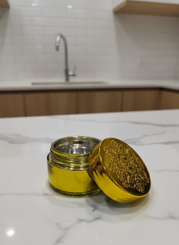 AKDC Decorative Glass Bottle – 6×7 cm Gold Finish, Stylish Mini Bottle for Décor & Gift Presentation - Al Kabayel Discount CentreAKDC Decorative Glass Bottle – 6×7 cm Gold Finish, Stylish Mini Bottle for Décor & Gift PresentationJars & Food SaversAKDCAl Kabayel Discount Centre