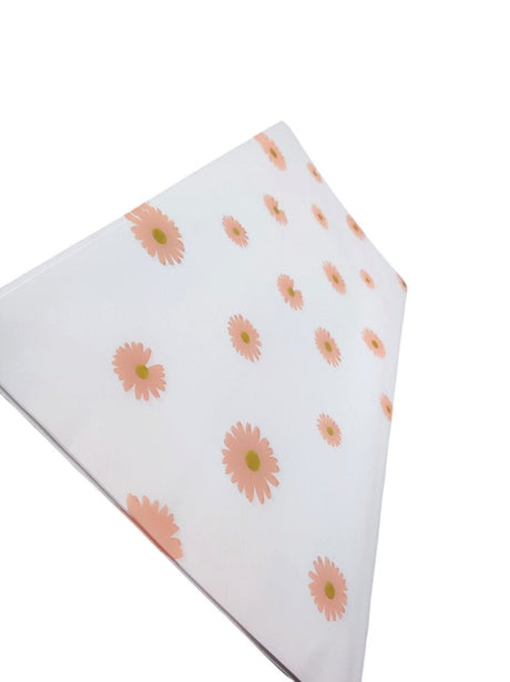 AKDC Gift Wrapping Plastic Cover Flower Print Floral Bouquet Cover, Flat Sheet, Gift Packaging Wrap, Bulk Packing for Event and Party Supplies DIY Gift 20 Sheets - 57.5cmX58cm - Al Kabayel Discount CentreAKDC Gift Wrapping Plastic Cover Flower Print Floral Bouquet Cover, Flat Sheet, Gift Packaging Wrap, Bulk Packing for Event and Party Supplies DIY Gift 20 Sheets - 57.5cmX58cmPacking MaterialsAKDCAl Kabayel Discount Centre