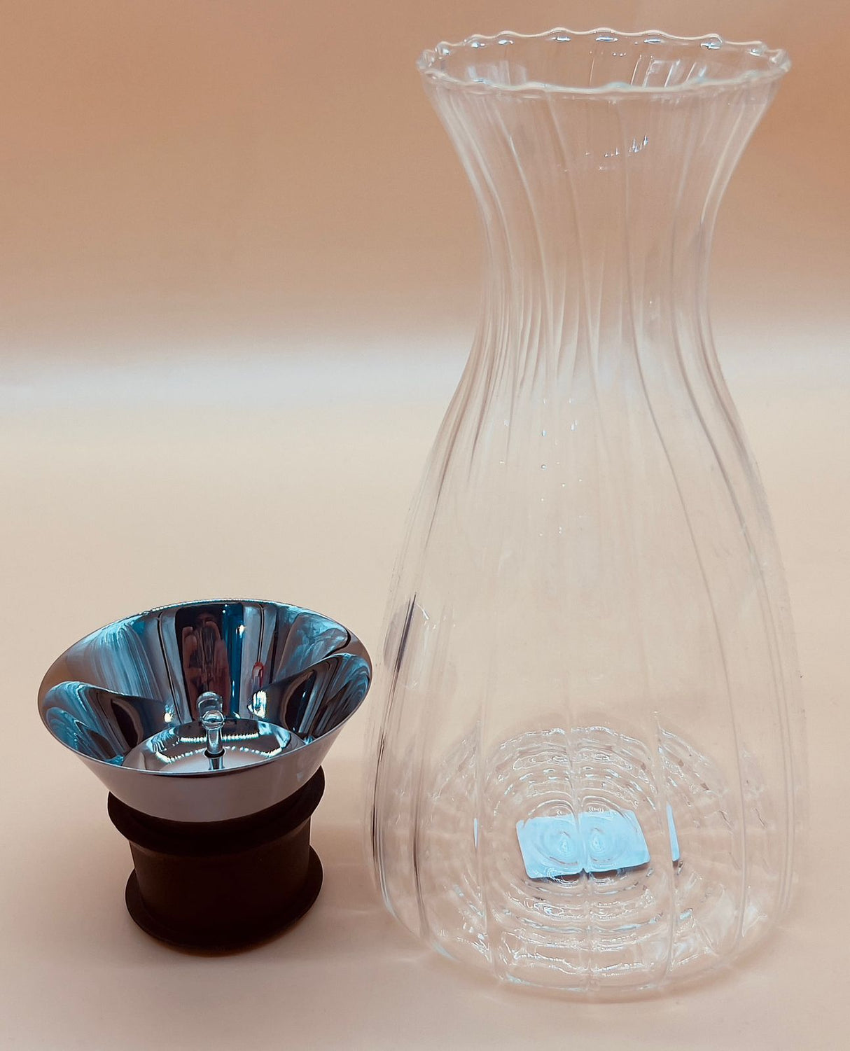 AKDC Glass Jug with Air - Tight Metal Lid 1000ml, Clear & Transparent Mirage Design - Al Kabayel Discount CentreAKDC Glass Jug with Air - Tight Metal Lid 1000ml, Clear & Transparent Mirage DesignJugsAKDCAl Kabayel Discount Centre