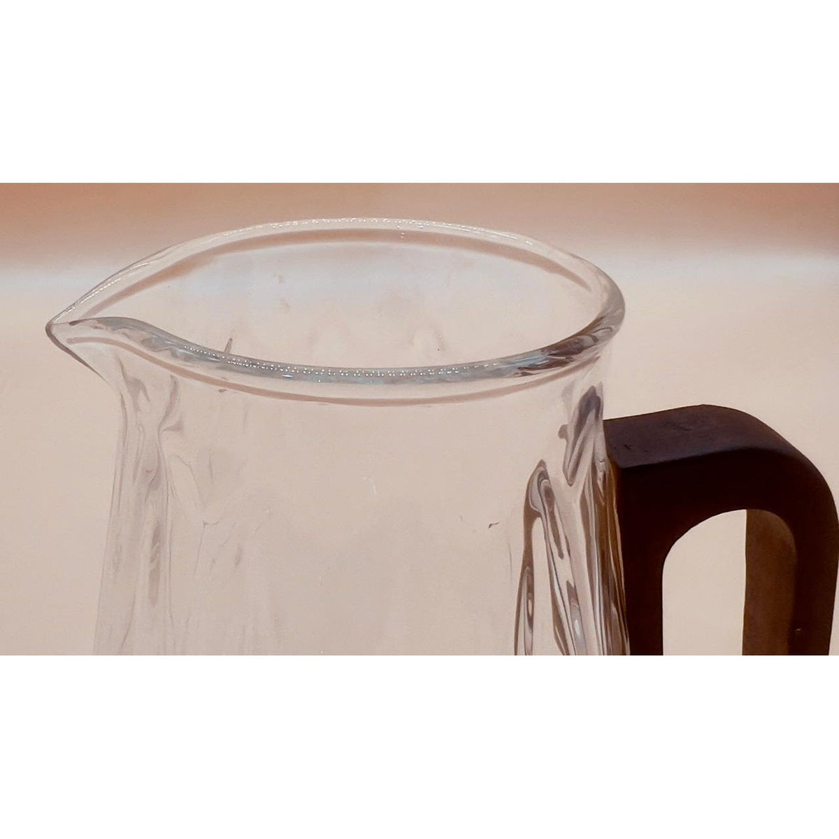 AKDC Glass Jug with Wooden Lid and Handle 1600ml, Clear & Transparent - Al Kabayel Discount CentreAKDC Glass Jug with Wooden Lid and Handle 1600ml, Clear & TransparentJugsAKDCAl Kabayel Discount Centre