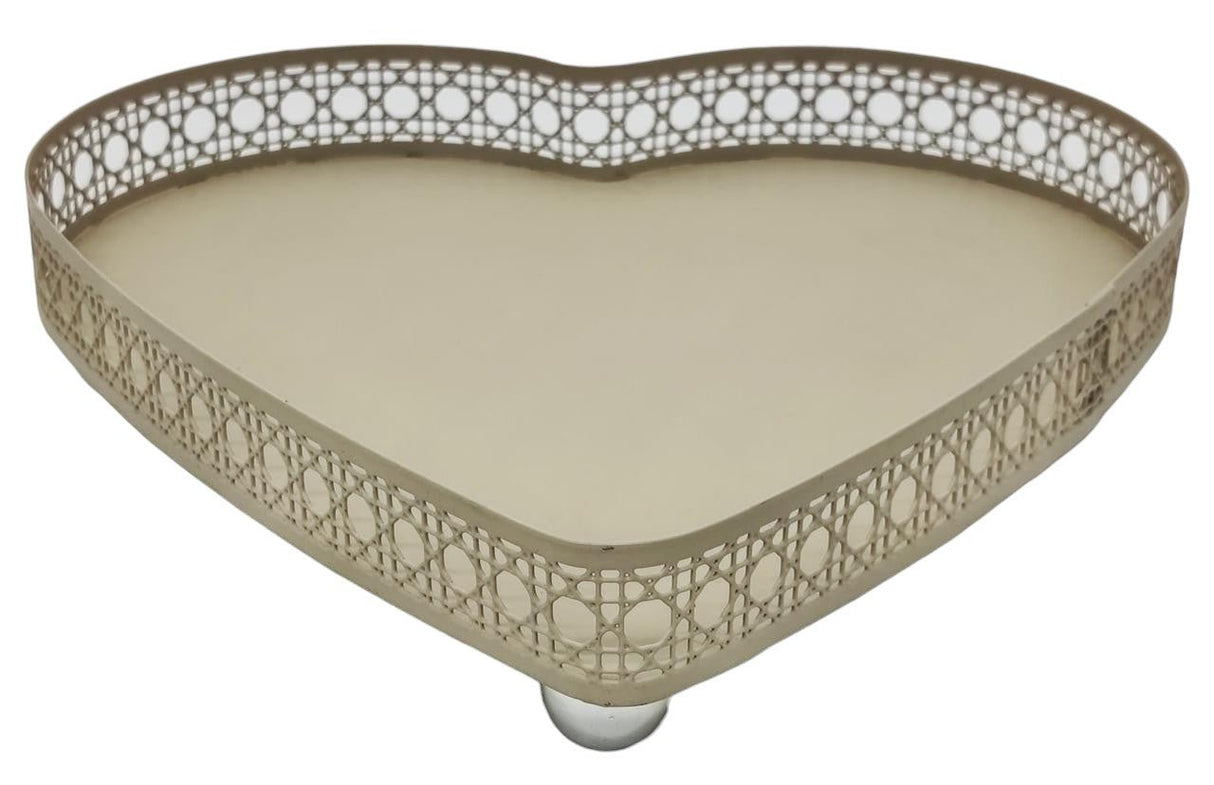 AKDC Heart Metal Candy Tray 25cm*5cm, Beige - Al Kabayel Discount CentreAKDC Heart Metal Candy Tray 25cm*5cm, BeigeServing TraysAKDCAl Kabayel Discount Centre