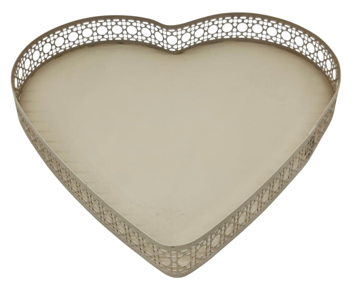 AKDC Heart Metal Candy Tray 25cm*5cm, Beige - Al Kabayel Discount CentreAKDC Heart Metal Candy Tray 25cm*5cm, BeigeServing TraysAKDCAl Kabayel Discount Centre