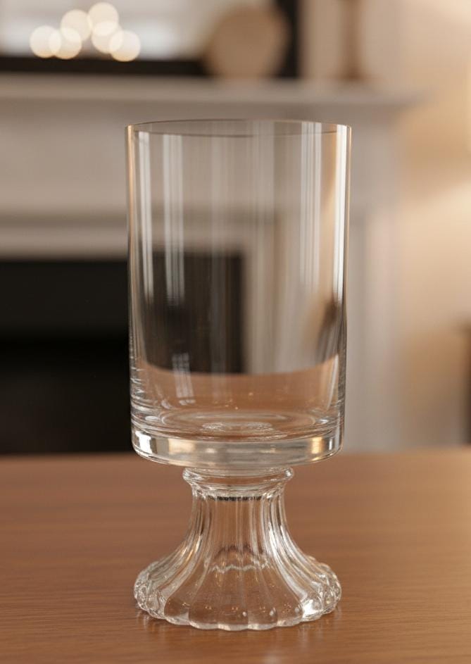 AKDC Medium Transparent Glass Vase – 22 cm Stylish Home Decorative Piece - Al Kabayel Discount CentreAKDC Medium Transparent Glass Vase – 22 cm Stylish Home Decorative PieceFlower/Plant PotsAKDCAl Kabayel Discount Centre