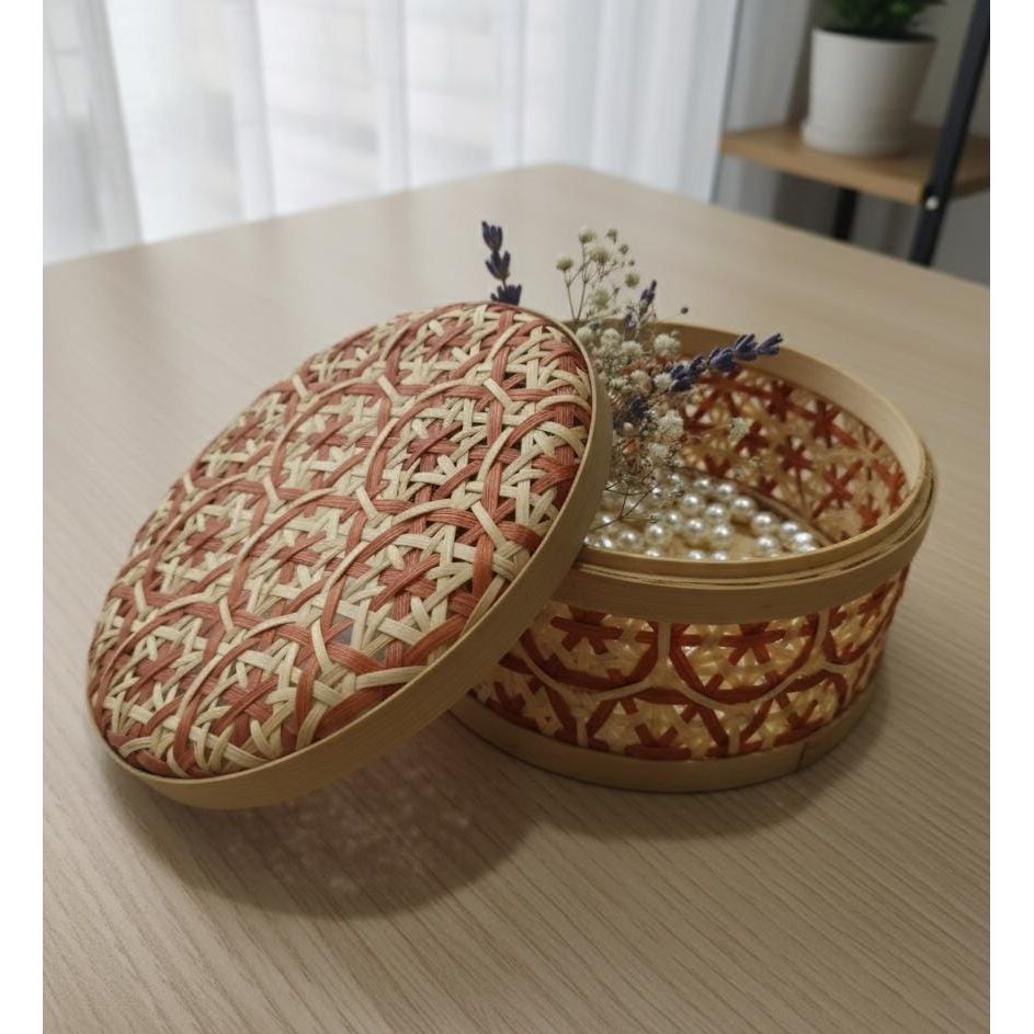 AKDC Round Bamboo Mesh Basket with Lid 20 cm – Brown & Cream Handwoven Food Cover - Al Kabayel Discount CentreAKDC Round Bamboo Mesh Basket with Lid 20 cm – Brown & Cream Handwoven Food CoverOrganizers & AccessoriesAKDCAl Kabayel Discount Centre