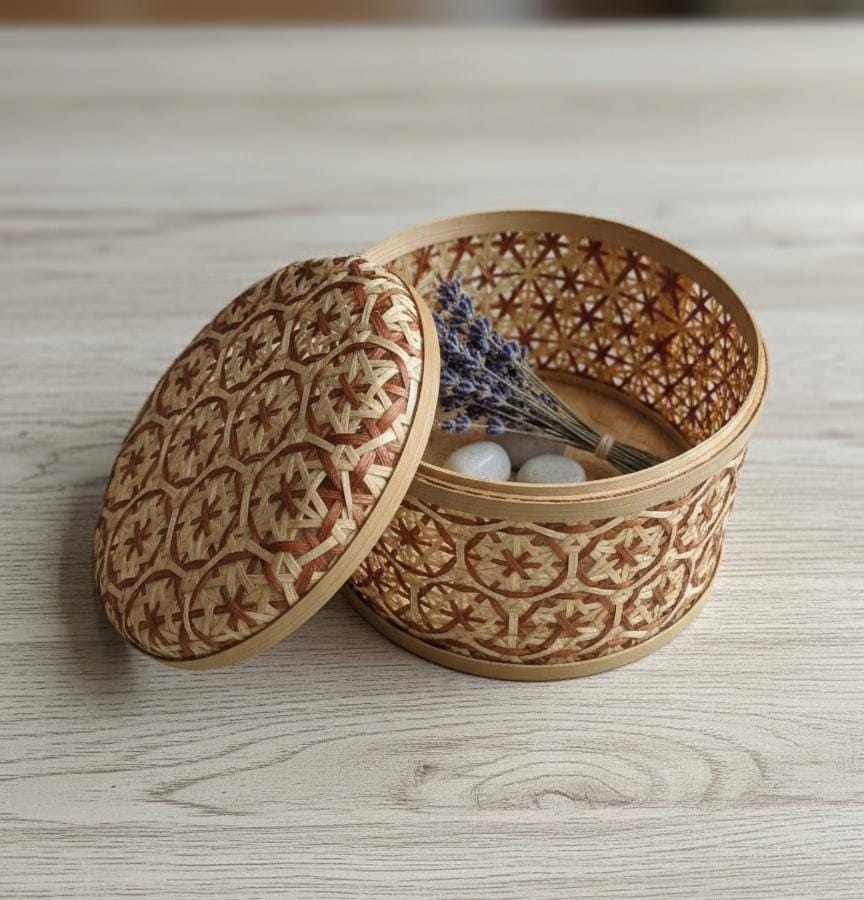 AKDC Round Bamboo Mesh Basket with Lid 24 cm – Natural Handcrafted Storage Basket - Al Kabayel Discount CentreAKDC Round Bamboo Mesh Basket with Lid 24 cm – Natural Handcrafted Storage BasketOrganizers & AccessoriesAKDCAl Kabayel Discount Centre