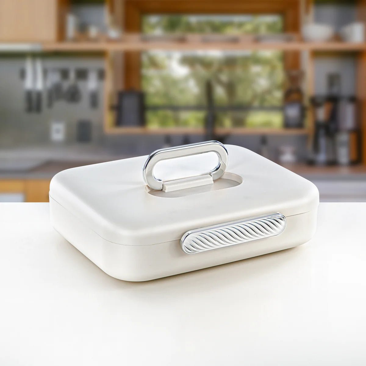 ALMARJAN 18pcs Coffee Set with Box, Silver(6pcs Cup, 6pcs Sacucer, 6pcs Cawa Cups) - Al Kabayel Discount CentreALMARJAN 18pcs Coffee Set with Box, Silver(6pcs Cup, 6pcs Sacucer, 6pcs Cawa Cups)Tea SetsALMARJANAl Kabayel Discount Centre