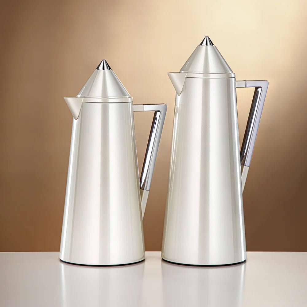 Almarjan 2pcs Vacuum flask 0.7L + 1.0L Pearl white & silver (FG818 - 070/100 PW/C) - Al Kabayel Discount CentreAlmarjan 2pcs Vacuum flask 0.7L + 1.0L Pearl white & silver (FG818 - 070/100 PW/C)ThermosALMARJANAl Kabayel Discount Centre