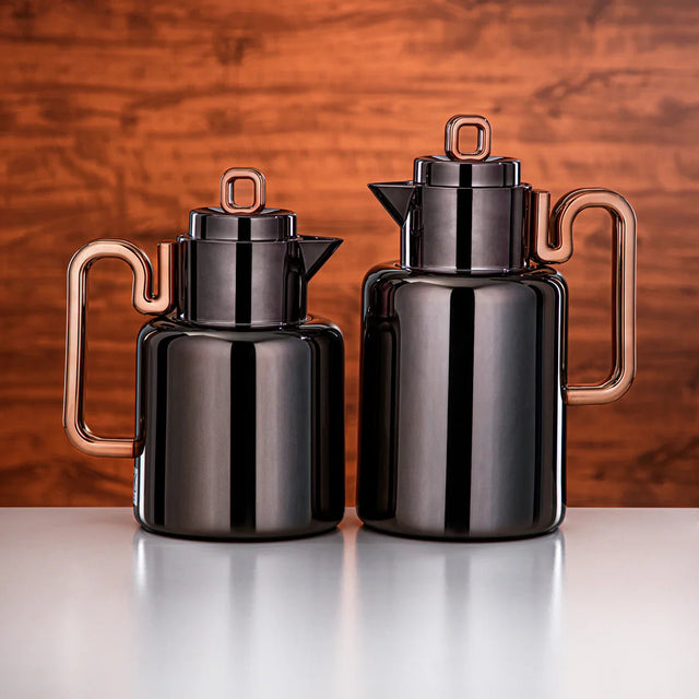 Almarjan 2pcs Vacuum flask Set 0.5 liter + 1 liter gun black & rose gold (FG815 - 050/100 GBL/RG) - Al Kabayel Discount CentreAlmarjan 2pcs Vacuum flask Set 0.5 liter + 1 liter gun black & rose gold (FG815 - 050/100 GBL/RG)ThermosALMARJANAl Kabayel Discount Centre