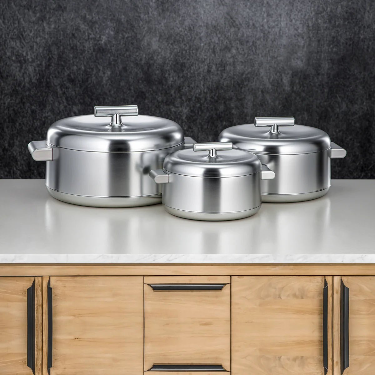 Almarjan Classic 3 - Piece Hot Pot Set – Matt Silver Finish, 1L/2.5L/3L Double - Wall Insulated Food Containers - Al Kabayel Discount CentreAlmarjan Classic 3 - Piece Hot Pot Set – Matt Silver Finish, 1L/2.5L/3L Double - Wall Insulated Food ContainersCasserolesALMARJANAl Kabayel Discount Centre