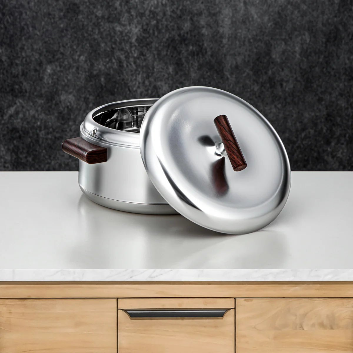 Almarjan Elegant Hot Pot Set of 3 – Matt Silver with Dark Wood Design, 1L + 2.5L + 3L Food Serving Pots - Al Kabayel Discount CentreAlmarjan Elegant Hot Pot Set of 3 – Matt Silver with Dark Wood Design, 1L + 2.5L + 3L Food Serving PotsCasserolesALMARJANAl Kabayel Discount Centre