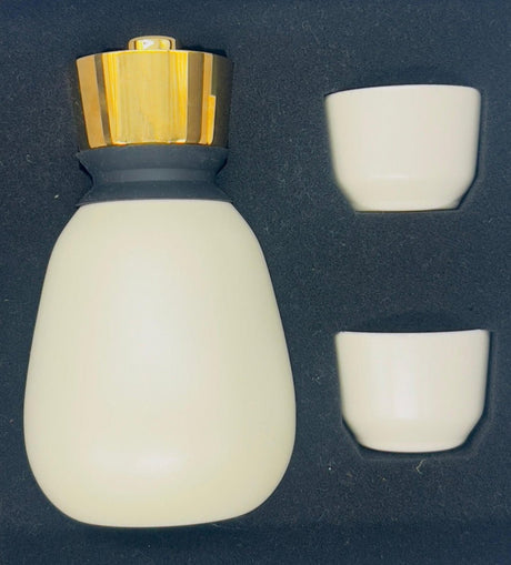 ALMARJAN Stainless Steel Vaccum Flask 600ml with 2 Cups 90ml, Off White Matt Finish - K06QS02 - Al Kabayel Discount CentreALMARJAN Stainless Steel Vaccum Flask 600ml with 2 Cups 90ml, Off White Matt Finish - K06QS02Tea SetsALMARJANAl Kabayel Discount Centre