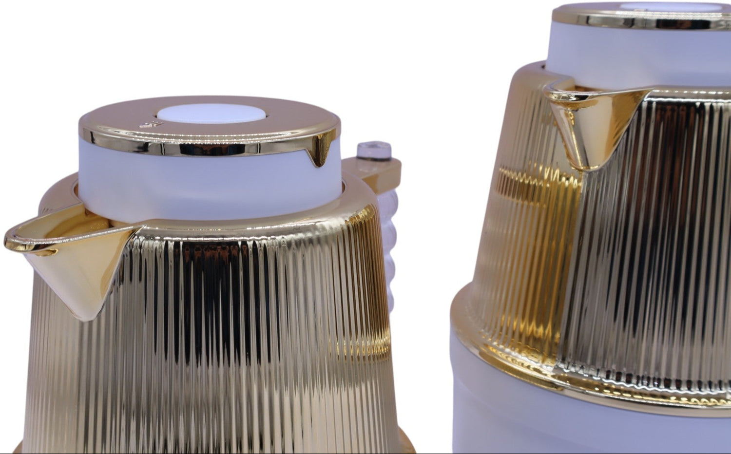 Almarjan Vacuum Flask 700Ml+1L White With Gold Plated - Al Kabayel Discount CentreAlmarjan Vacuum Flask 700Ml+1L White With Gold PlatedThermosALMARJANAl Kabayel Discount Centre