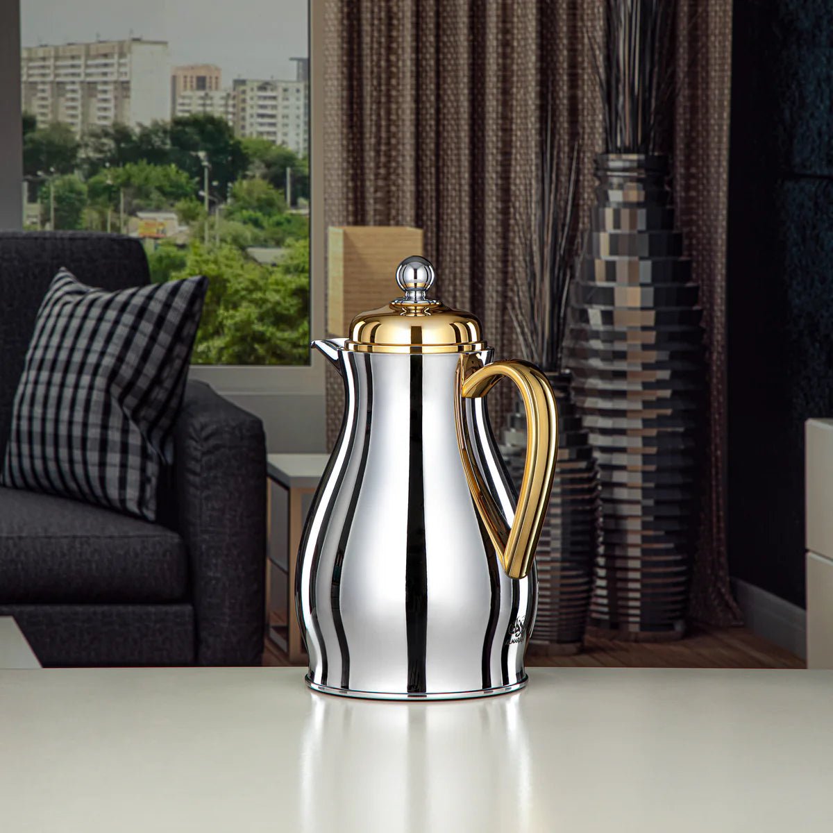 Almarjan Vacuum Flask Metal Body with Glass Liner 0.5L Silver & Gold (RPA - 050 - SG) - Al Kabayel Discount CentreAlmarjan Vacuum Flask Metal Body with Glass Liner 0.5L Silver & Gold (RPA - 050 - SG)ThermosALMARJANAl Kabayel Discount Centre