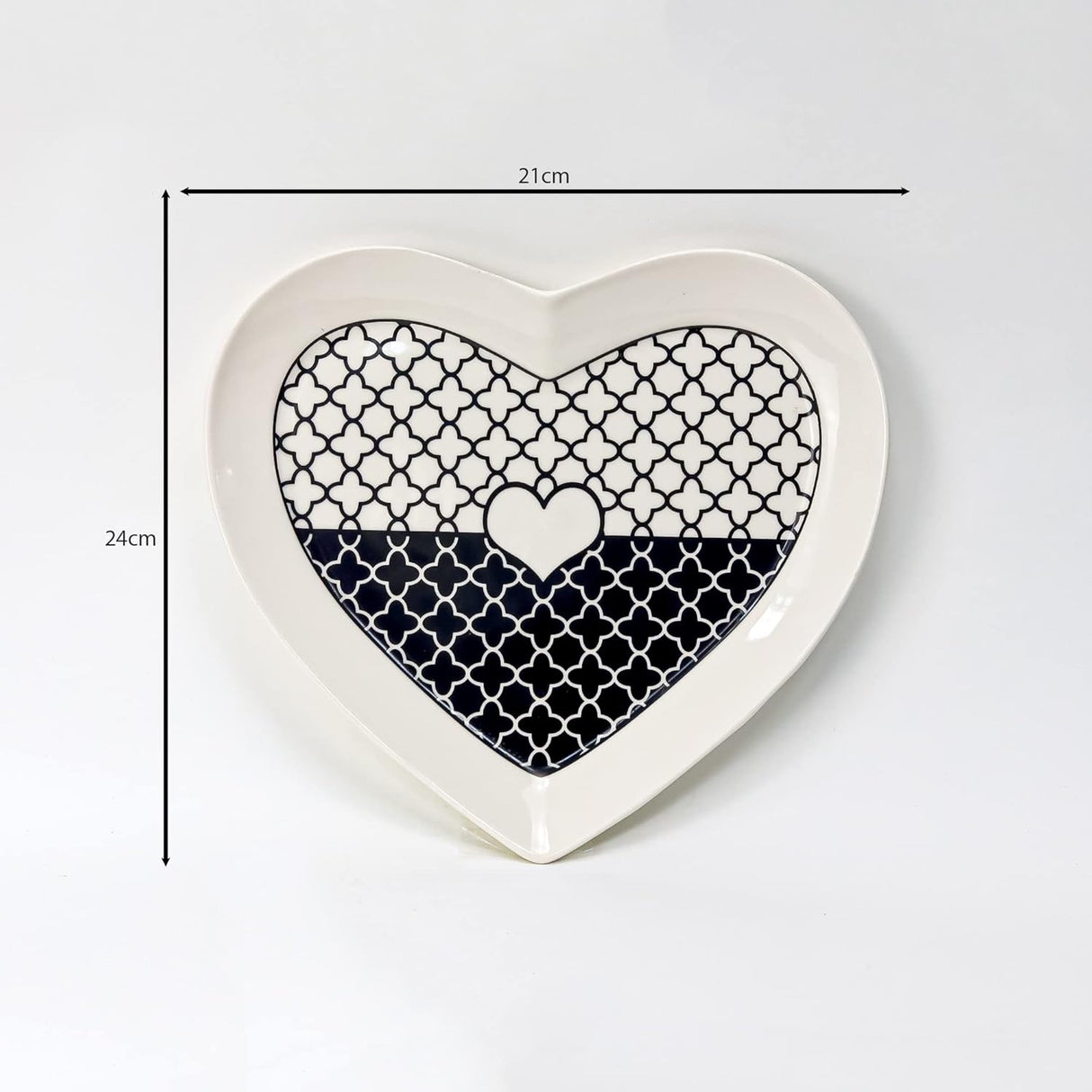 Ceramic Heart Shape Cookies Plate Lovely Design Texture in Black & White Snacks Plates Dinner Fruits Bowl Home D‚cor Dining Tableware Bowls Gift Lovers Girlfriend Wife (Snack Plate - 10" Inch) - Al Kabayel Discount CentreCeramic Heart Shape Cookies Plate Lovely Design Texture in Black & White Snacks Plates Dinner Fruits Bowl Home D‚cor Dining Tableware Bowls Gift Lovers Girlfriend Wife (Snack Plate - 10" Inch)Al Kabayel Discount CenterAl Kabayel Discount Centre