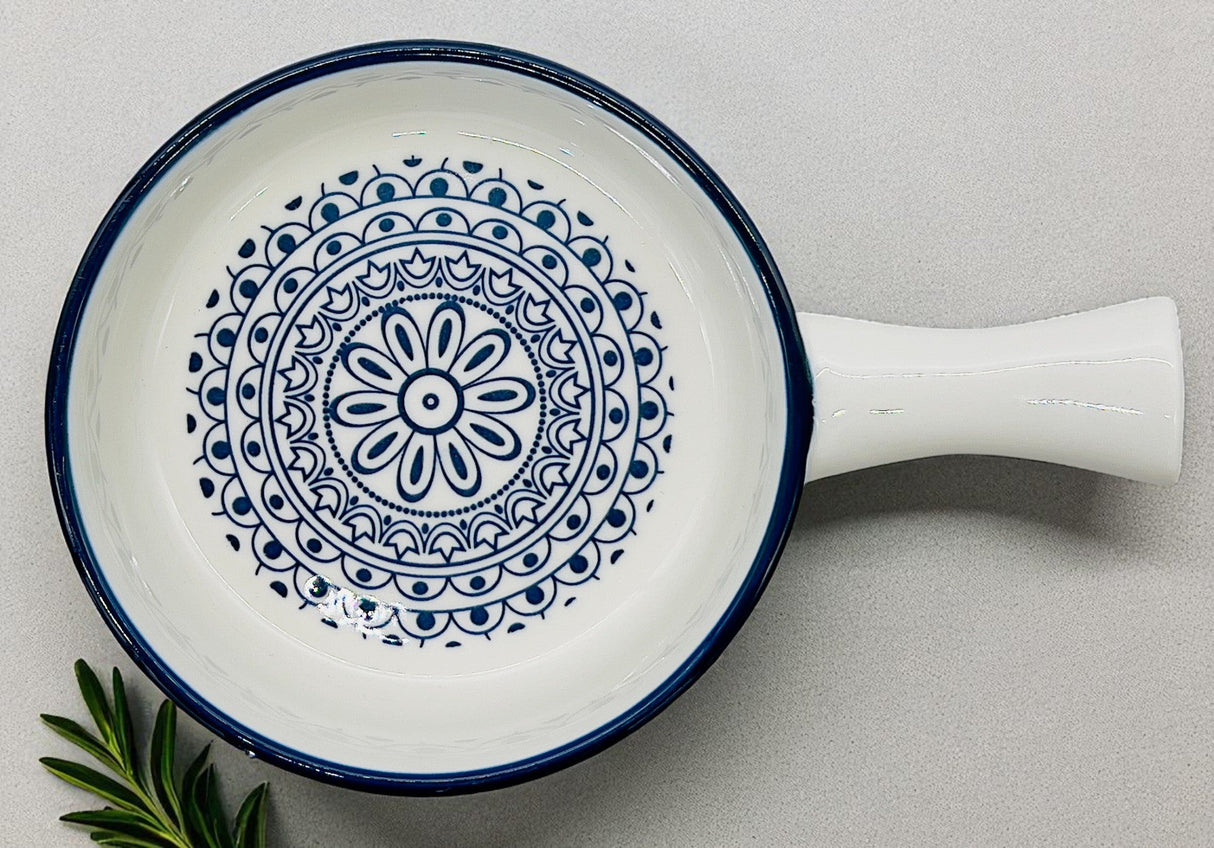 Che Brucia Ceramic Round Pan 8.5" x 6", Blue Floral Pattern - Al Kabayel Discount CentreChe Brucia Ceramic Round Pan 8.5" x 6", Blue Floral PatternServing TraysCHE BRUCIAAl Kabayel Discount Centre