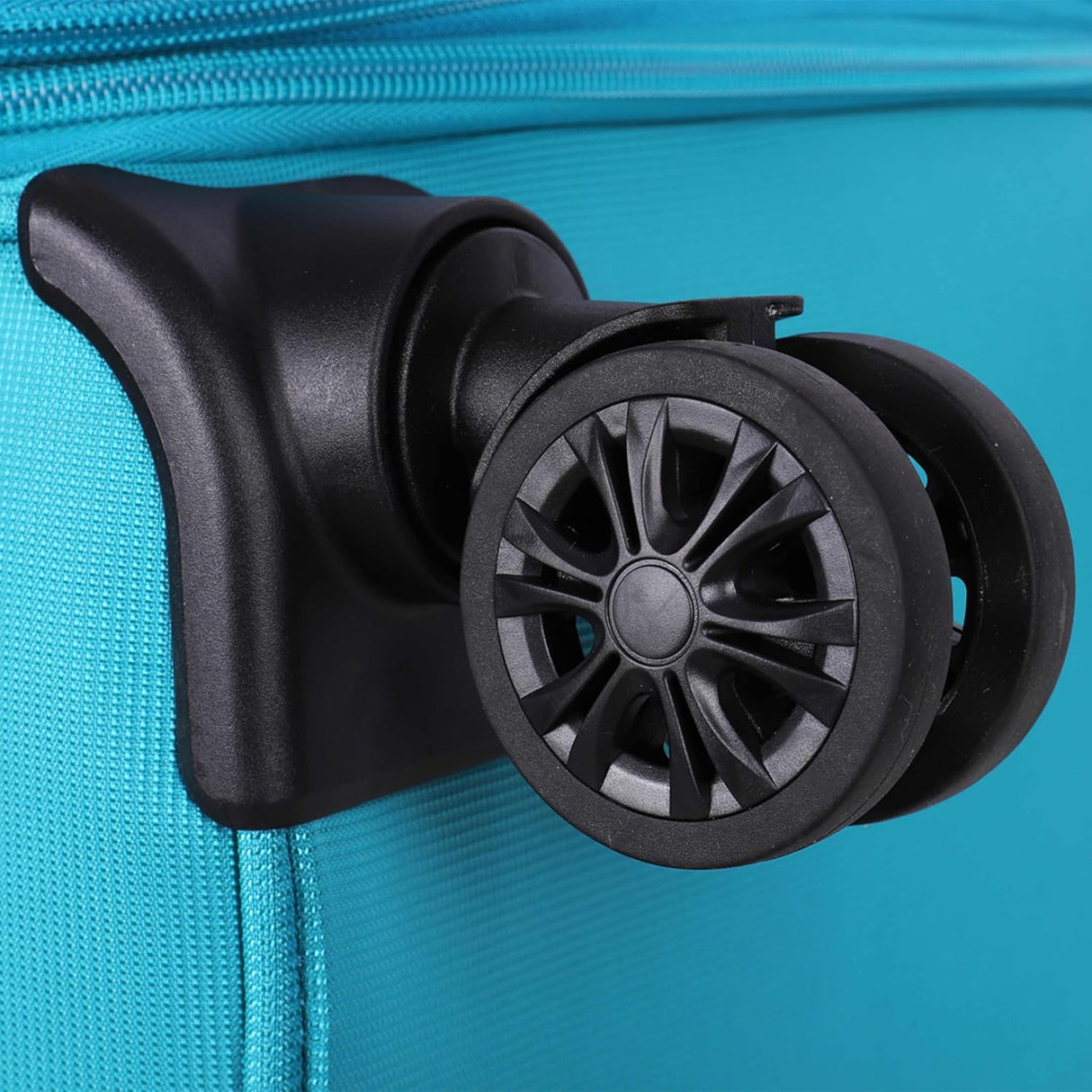 Eminent E788SZ Lightweight Soft Luggage – Expandable Polyester Suitcase with 4 Double Spinner Wheels & TSA Lock, Green, 24 - Inch - Al Kabayel Discount CentreEminent E788SZ Lightweight Soft Luggage – Expandable Polyester Suitcase with 4 Double Spinner Wheels & TSA Lock, Green, 24 - InchCabin LuggageEMINENTAl Kabayel Discount Centre