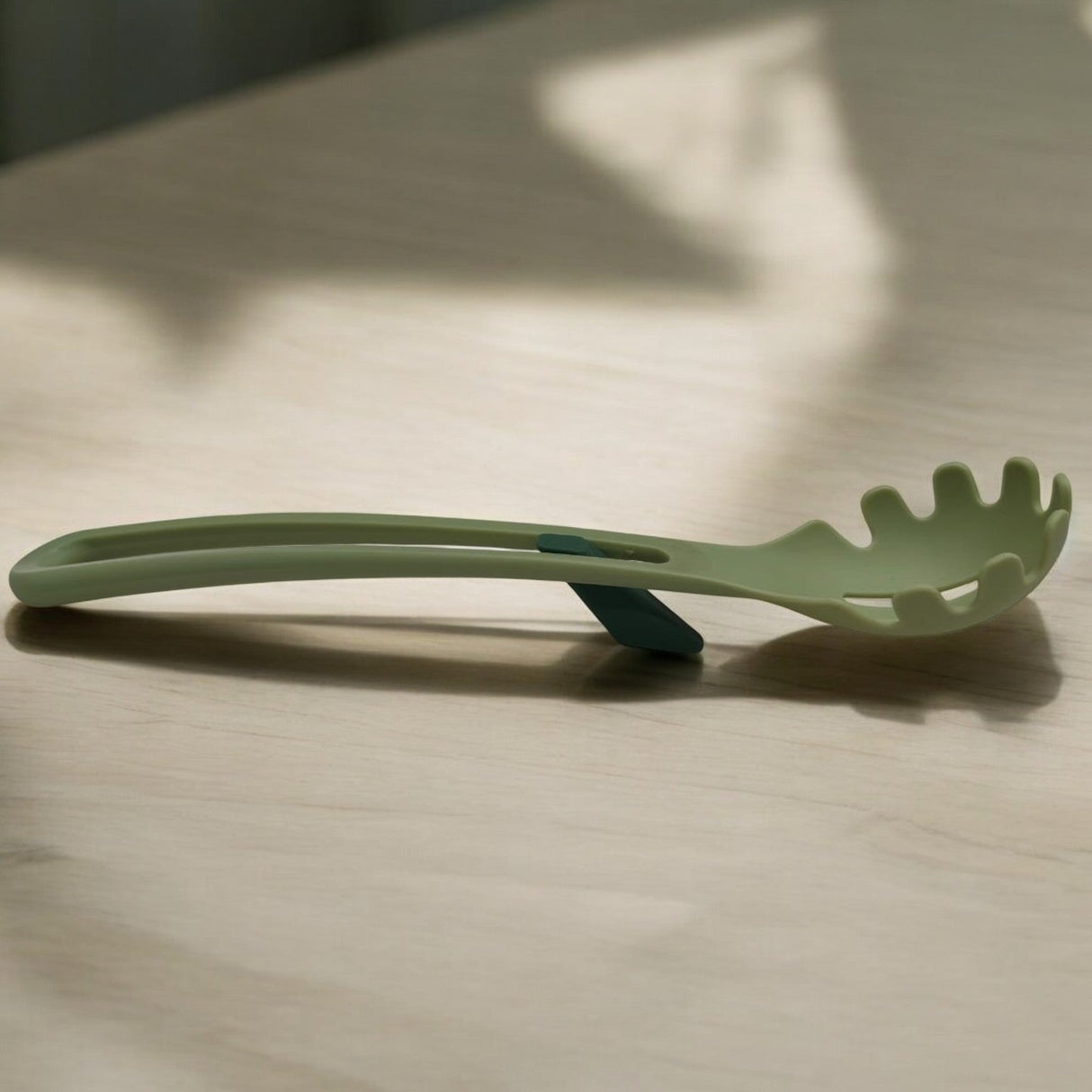 Falez Nylon Pasta Serving - 30cmX7cm - Green - Al Kabayel Discount CentreFalez Nylon Pasta Serving - 30cmX7cm - GreenCookware AccessoriesFALEZAl Kabayel Discount Centre