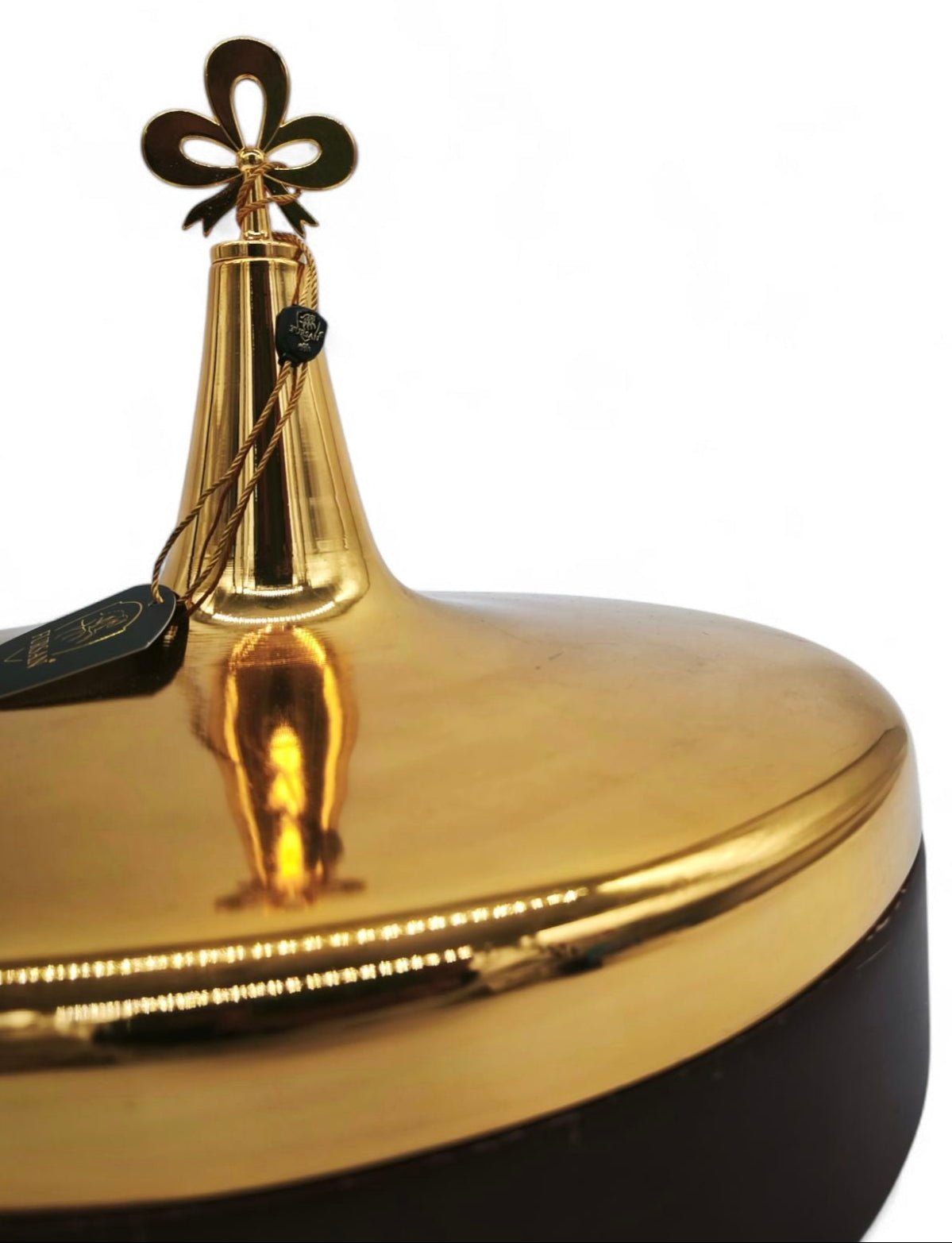 Fursan Dates Tray 24Cm Brown Wood With Gold Lid - Al Kabayel Discount CentreFursan Dates Tray 24Cm Brown Wood With Gold LidServing TraysFURSANAl Kabayel Discount Centre