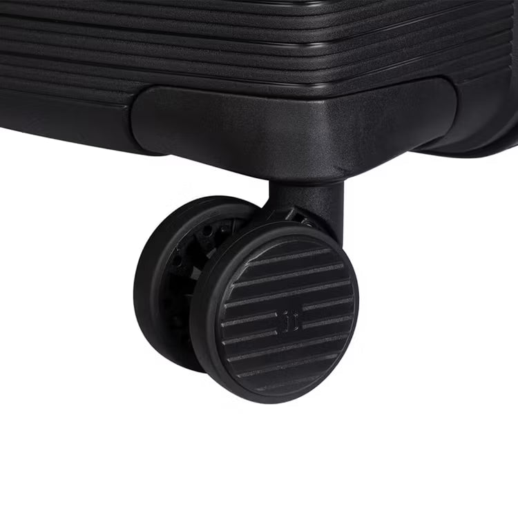 IT Unanimous 21-Inch Polypropylene Hard Case Lightweight Luggage with Expandable Design, 8×360° Spinner Wheels & TSA Lock – Black