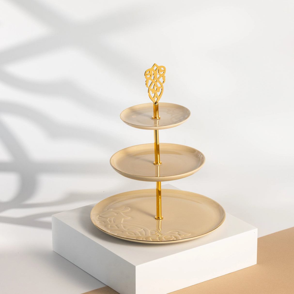 Otantic Naqsh Porcelain 3 - Tier Candy Tray 27cm*33cm, Ivory/Gold - ET2987 - Al Kabayel Discount CentreOtantic Naqsh Porcelain 3 - Tier Candy Tray 27cm*33cm, Ivory/Gold - ET2987Serving TraysOTANTIKAl Kabayel Discount Centre