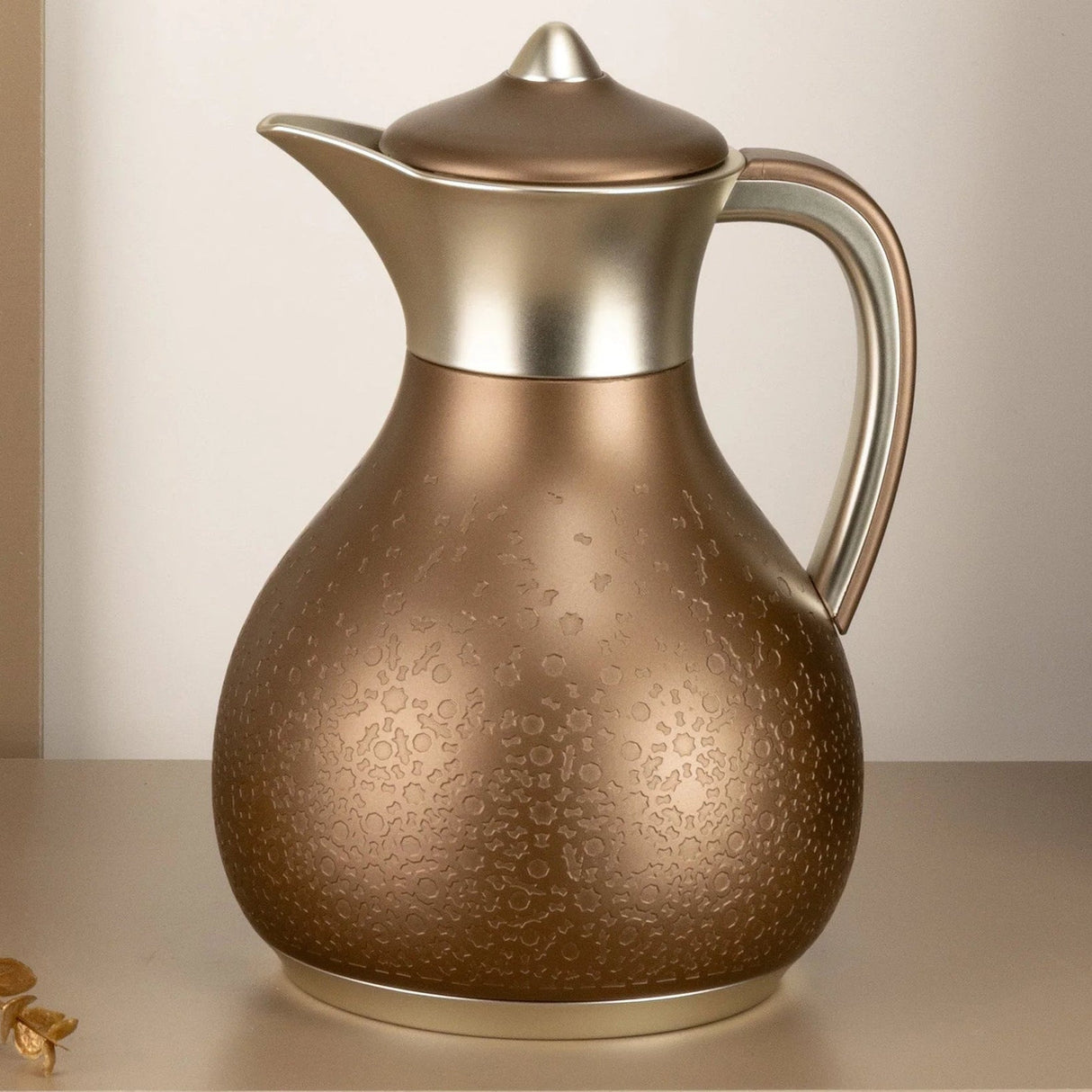Otantik 1 Ltr Tea Or Coffee Pot From Nourhan - Matte Brown + Matte Silver - Al Kabayel Discount CentreOtantik 1 Ltr Tea Or Coffee Pot From Nourhan - Matte Brown + Matte SilverThermosOTANTIKAl Kabayel Discount Centre