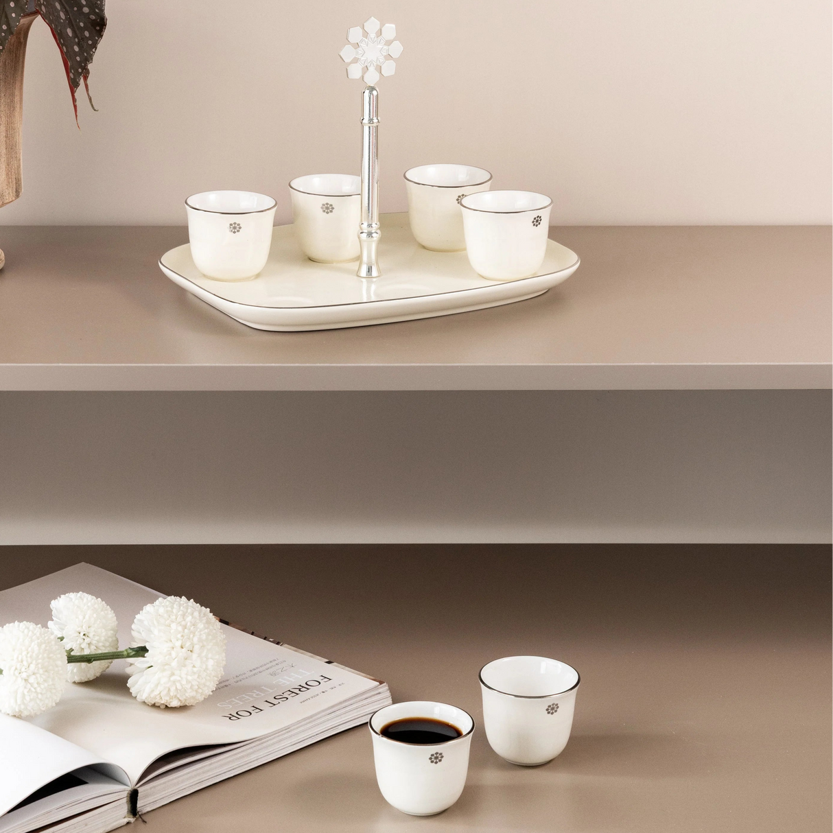 Otantik Mirral Luxury 7 - Piece Arabic Coffee Set with Stand – White & Silver Porcelain Cups 50CC - Al Kabayel Discount CentreOtantik Mirral Luxury 7 - Piece Arabic Coffee Set with Stand – White & Silver Porcelain Cups 50CCTea SetsOTANTIKAl Kabayel Discount Centre