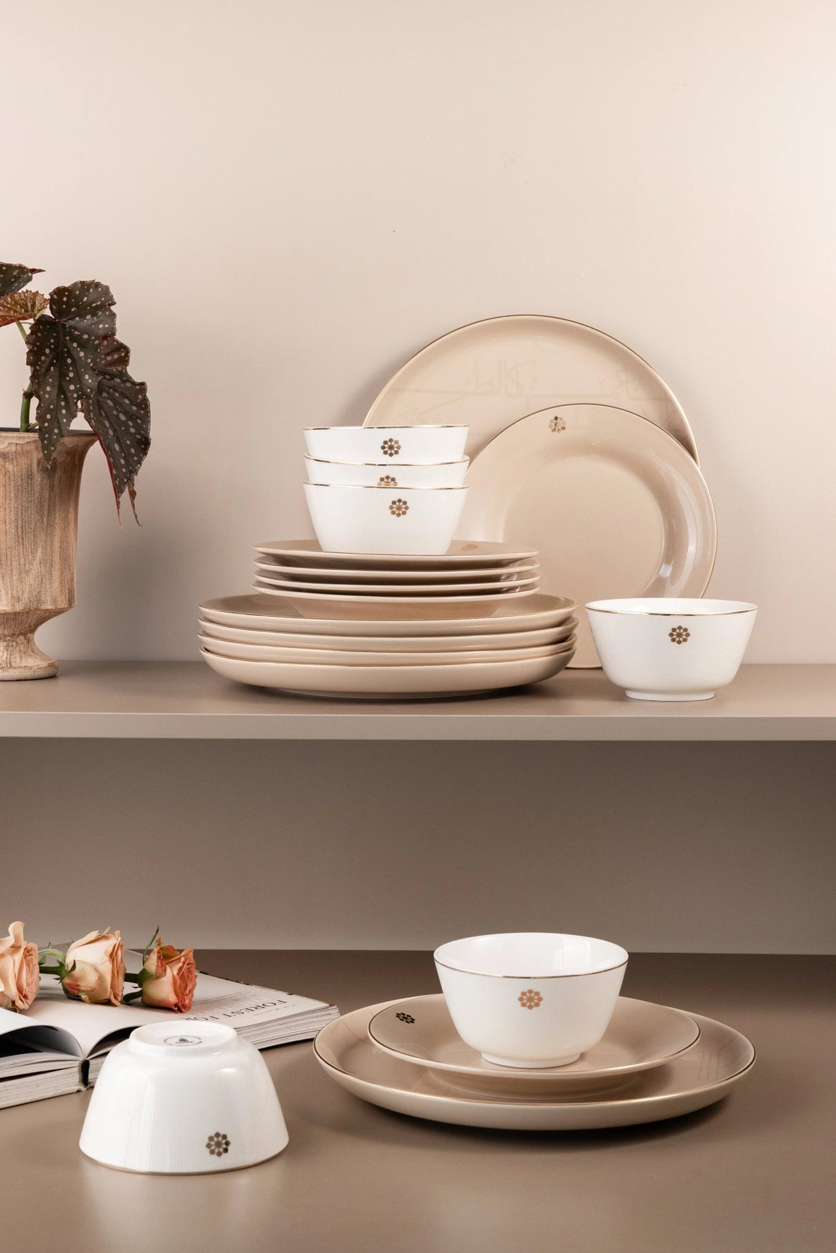 Otantik Mirral Premium 18 - Piece Porcelain Dinnerware Set – Beige with Gold Detailing - Al Kabayel Discount CentreOtantik Mirral Premium 18 - Piece Porcelain Dinnerware Set – Beige with Gold DetailingDinnerware SetsOTANTIKAl Kabayel Discount Centre