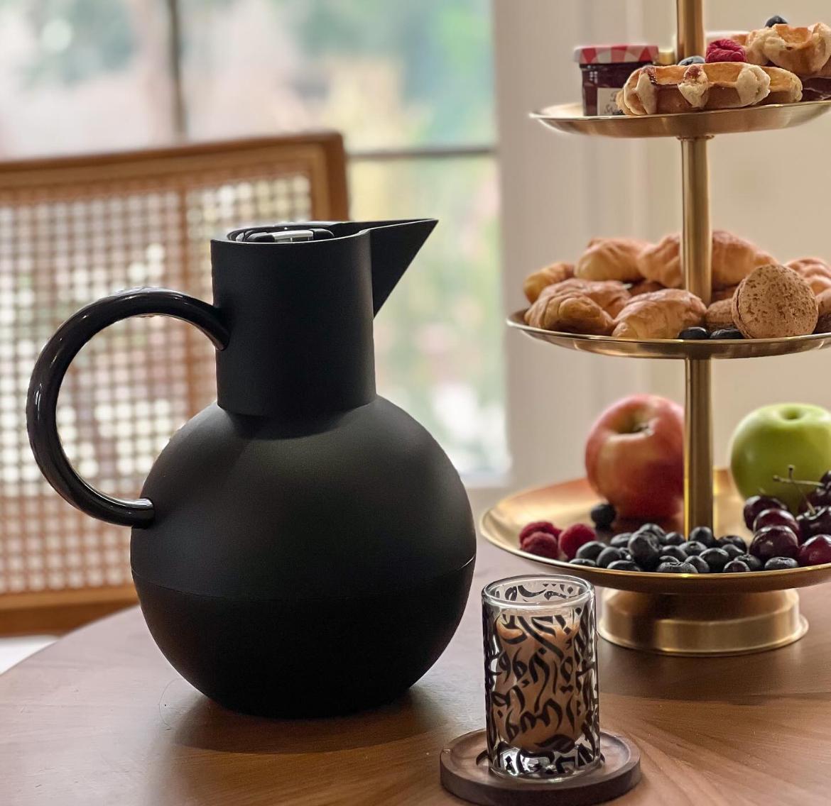 Raz Ball Shaped Vaccum Flask 1000ml, Black - Al Kabayel Discount CentreRaz Ball Shaped Vaccum Flask 1000ml, BlackThermosRAZAl Kabayel Discount Centre