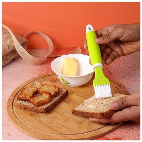 ROYALFORD Nylon Marinating and Basting Brush with ABS Handle 21cm*4cm, Green - RF6306 - Al Kabayel Discount CentreROYALFORD Nylon Marinating and Basting Brush with ABS Handle 21cm*4cm, Green - RF6306Cookware AccessoriesROYALFORDAl Kabayel Discount Centre