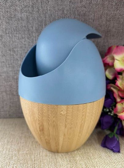 Tessie & Jessie Wood And Plastic Desktop Trash Can - 14x20cm - Blue&Wooden - Al Kabayel Discount CentreTessie & Jessie Wood And Plastic Desktop Trash Can - 14x20cm - Blue&WoodenOrganizers & AccessoriesTESSIE&JESSIEAl Kabayel Discount Centre