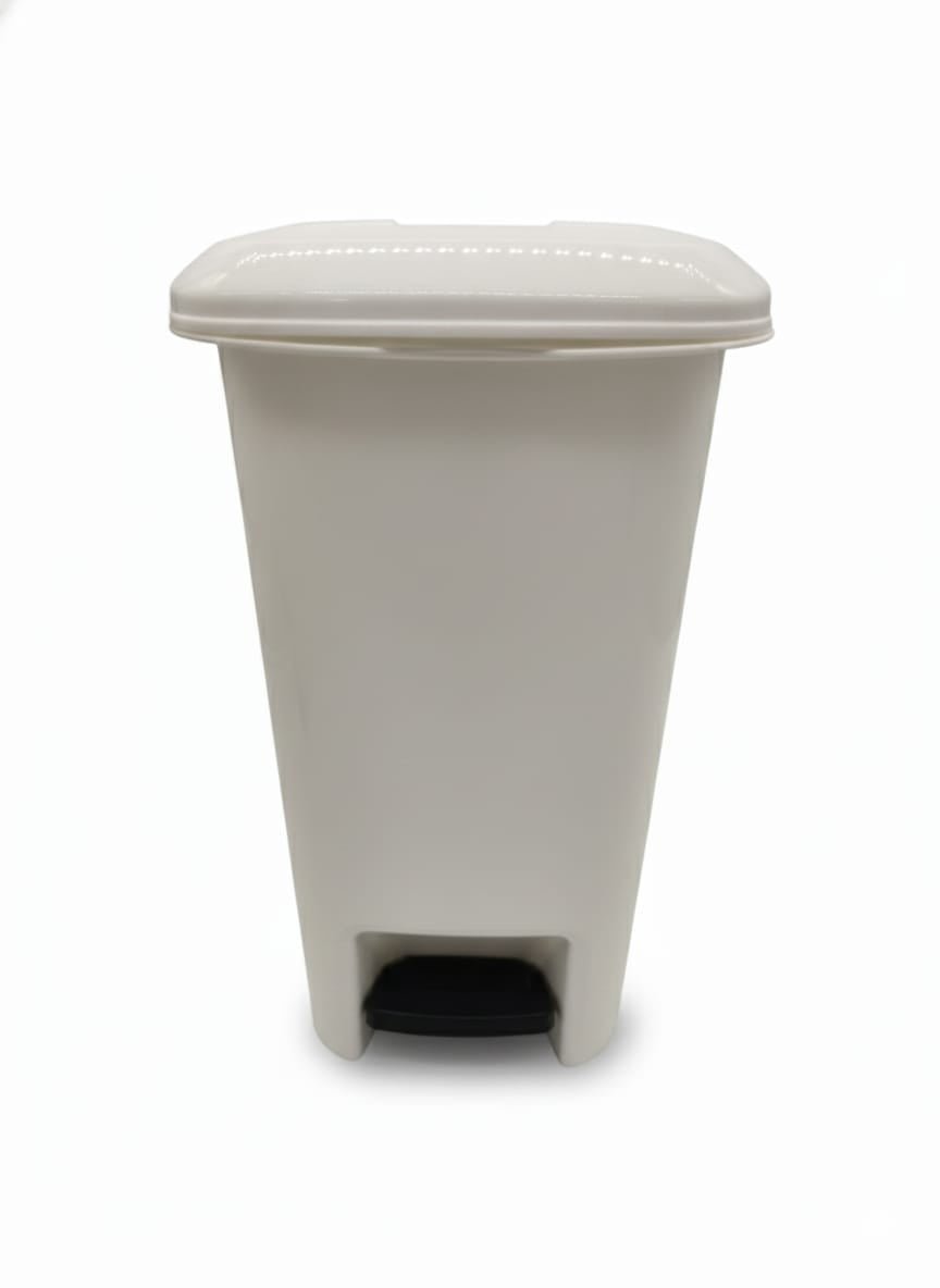 UFO 15 Litre Pedal Dustbin – Plastic Foot Pedal Waste Bin 32x23x40 cm, White Color, Hygienic & Durable - Al Kabayel Discount CentreUFO 15 Litre Pedal Dustbin – Plastic Foot Pedal Waste Bin 32x23x40 cm, White Color, Hygienic & DurableTrash CanUFOAl Kabayel Discount Centre