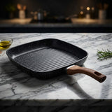 Yuniverse Square Grill Pan 28 cm – Black with Wood-Look Handle