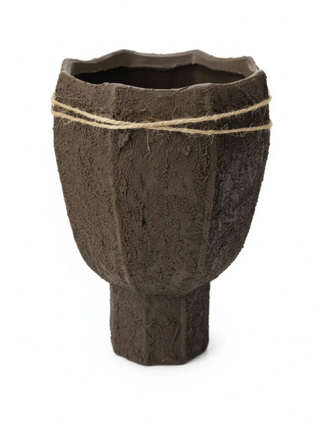 AKDC Artisanal Clay Plant Pot – Brown Earth Shade – 22×14 cm – Decorative Unique Form - Al Kabayel Discount CentreAKDC Artisanal Clay Plant Pot – Brown Earth Shade – 22×14 cm – Decorative Unique FormFlower/Plant PotsAKDCAl Kabayel Discount Centre