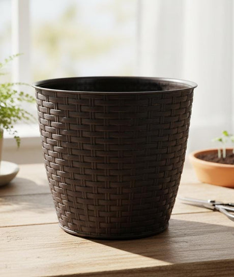 AKDC Black Round Plastic Plant Pot – Durable Indoor & Outdoor Planter – 25 cm - Al Kabayel Discount CentreAKDC Black Round Plastic Plant Pot – Durable Indoor & Outdoor Planter – 25 cmFlower/Plant PotsAKDCAl Kabayel Discount Centre