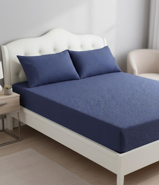 AKDC Classic White Microfibre Fitted Bed Sheet Set 180x200x25cm with 2 Vibrant Blue Pillowcases - Al Kabayel Discount CentreAKDC Classic White Microfibre Fitted Bed Sheet Set 180x200x25cm with 2 Vibrant Blue PillowcasesBeddingAKDCAl Kabayel Discount Centre