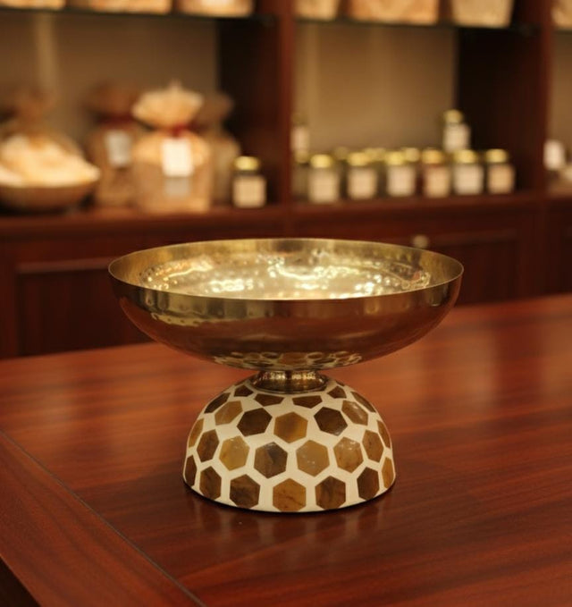 AKDC Compact Metal & Wooden Serving Bowl 20x13 cm – Contemporary Brown & Cream Dual - Tone Tableware Bowl for Everyday Use - Al Kabayel Discount CentreAKDC Compact Metal & Wooden Serving Bowl 20x13 cm – Contemporary Brown & Cream Dual - Tone Tableware Bowl for Everyday UseServeware SetsAKDCAl Kabayel Discount Centre