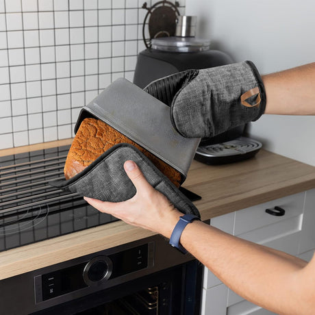 AKDC Cotton Oven Glove and Insulation Pad Set with Silicon Grip(Gloves - 17cm*30cm, Pad - 17cm*17cm), Grey/Black - Al Kabayel Discount CentreAKDC Cotton Oven Glove and Insulation Pad Set with Silicon Grip(Gloves - 17cm*30cm, Pad - 17cm*17cm), Grey/BlackCookware AccessoriesAKDCAl Kabayel Discount Centre