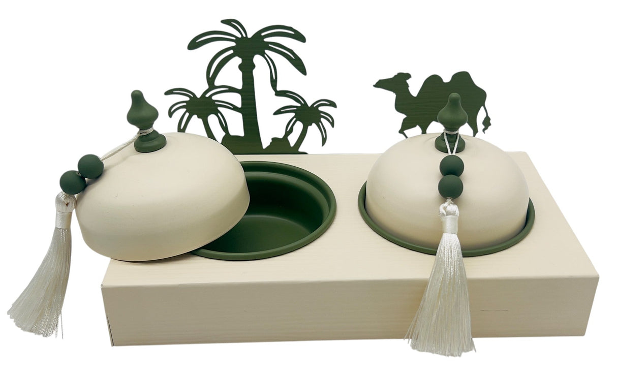 AKDC Desert Oasis Metal 2pcs Candy Bowls with Tray 26.5cm*14.5cm*14cm, Ivory/Green - Al Kabayel Discount CentreAKDC Desert Oasis Metal 2pcs Candy Bowls with Tray 26.5cm*14.5cm*14cm, Ivory/GreenBowlsAKDCAl Kabayel Discount Centre