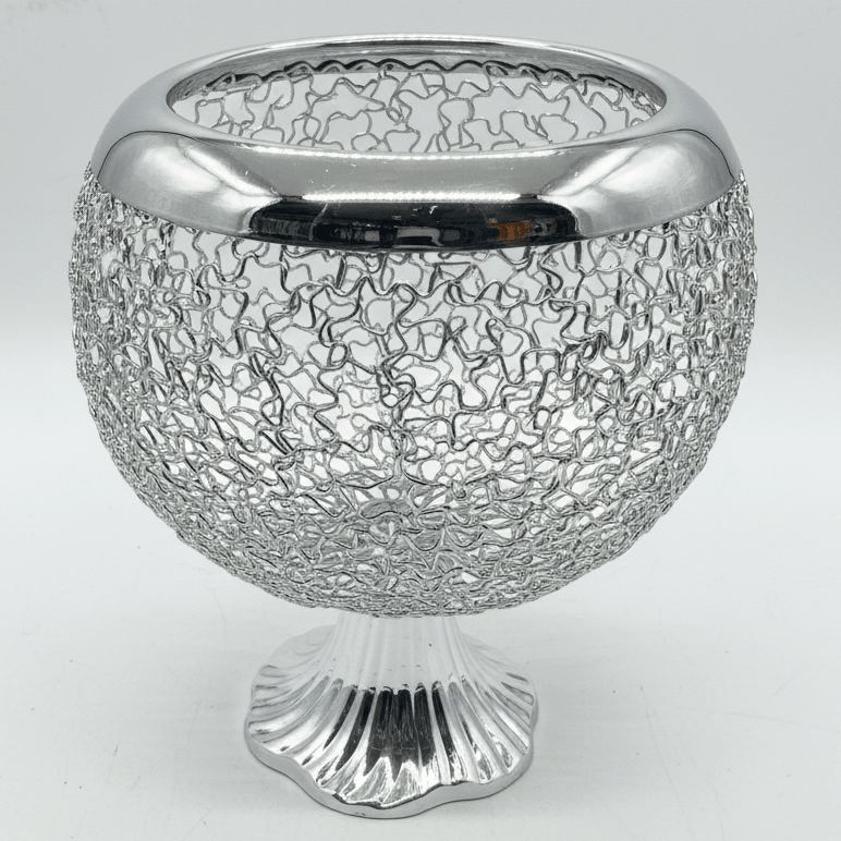 AKDC Elegant Footed Silver Candy Bowl for Luxury Table Serving and Dessert Display – 25x20cm - Al Kabayel Discount CentreAKDC Elegant Footed Silver Candy Bowl for Luxury Table Serving and Dessert Display – 25x20cmServing TraysAKDCAl Kabayel Discount Centre