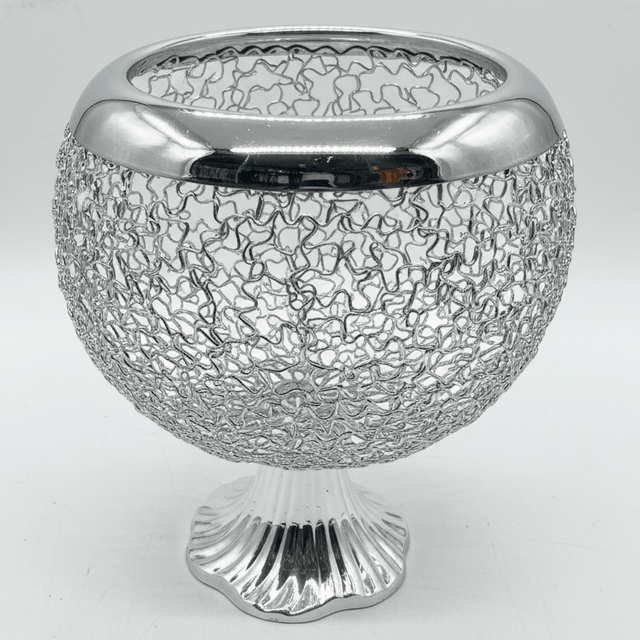AKDC Elegant Footed Silver Candy Bowl for Luxury Table Serving and Dessert Display – 25x20cm - Al Kabayel Discount CentreAKDC Elegant Footed Silver Candy Bowl for Luxury Table Serving and Dessert Display – 25x20cmServing TraysAKDCAl Kabayel Discount Centre