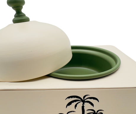 AKDC Elegant Palm Metal Candy Bowl with Stand 18.5cm*13cm*13.5cm, Ivory/Green - Al Kabayel Discount CentreAKDC Elegant Palm Metal Candy Bowl with Stand 18.5cm*13cm*13.5cm, Ivory/GreenBowlsAKDCAl Kabayel Discount Centre