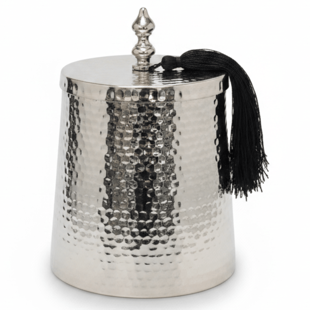 AKDC Elegant Silver Metal Dates Serving Pot with Lid for Ramadan, Hospitality, and Table Presentation (15 × 11 cm) - Al Kabayel Discount CentreAKDC Elegant Silver Metal Dates Serving Pot with Lid for Ramadan, Hospitality, and Table Presentation (15 × 11 cm)Jars & Food SaversAKDCAl Kabayel Discount Centre