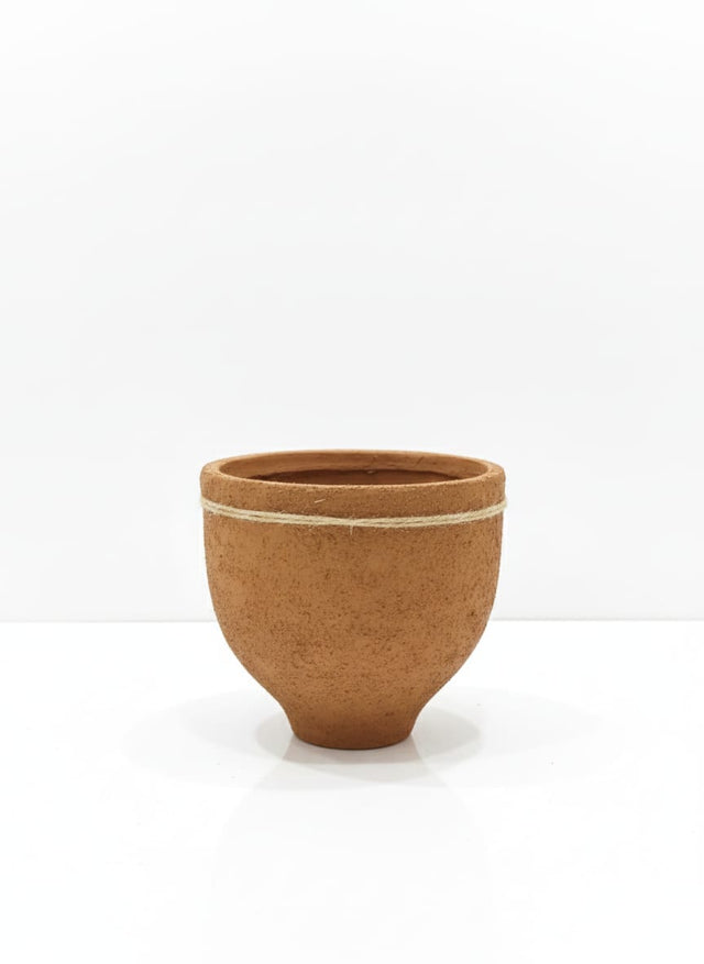 AKDC Handcrafted Clay Plant Pot – Sand Tone – 16×16 cm – Modern Unique Shape - Al Kabayel Discount CentreAKDC Handcrafted Clay Plant Pot – Sand Tone – 16×16 cm – Modern Unique ShapeFlower/Plant PotsAKDCAl Kabayel Discount Centre