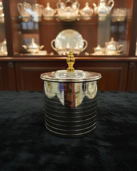 AKDC Large Glass Sugar Pot with Silver Metal Cover and Gold Accent Finish – Stylish Kitchen Container for Sugar, Tea, or Coffee – Decorative Home Accessory 12x12 cm - Al Kabayel Discount CentreAKDC Large Glass Sugar Pot with Silver Metal Cover and Gold Accent Finish – Stylish Kitchen Container for Sugar, Tea, or Coffee – Decorative Home Accessory 12x12 cmJars & Food SaversAKDCAl Kabayel Discount Centre